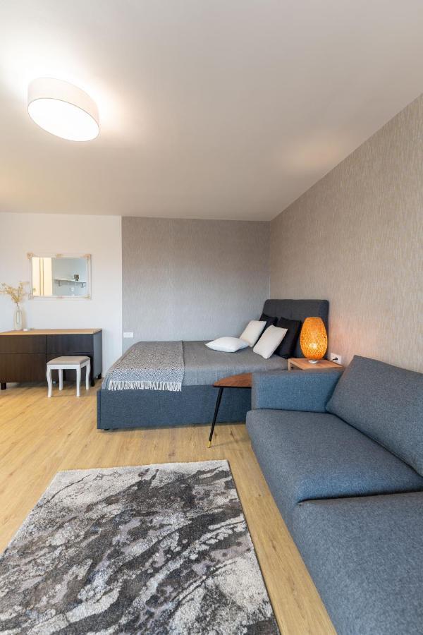 Elegant Tour As Studio Gilly With Open Views And A Balcony In The Center Любляна Экстерьер фото
